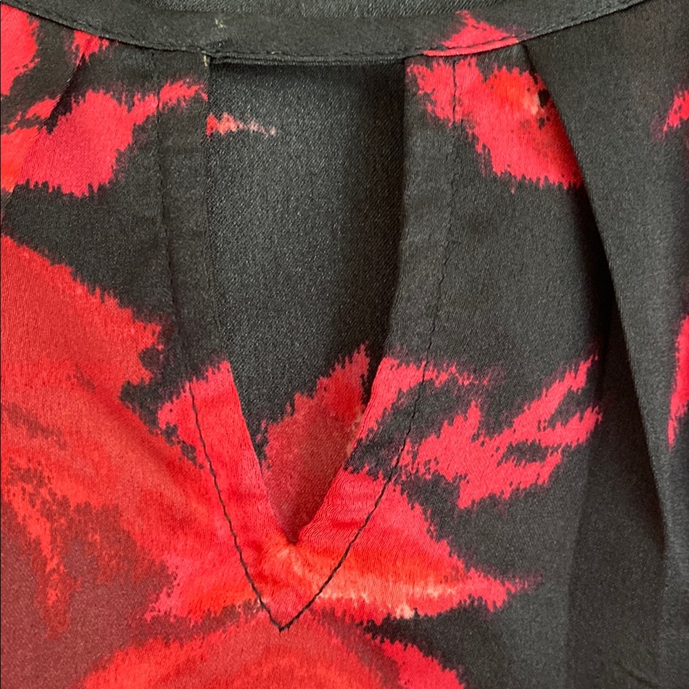Talbots Relaxed Graphic Blouse Red Black - Picture 4 of 8